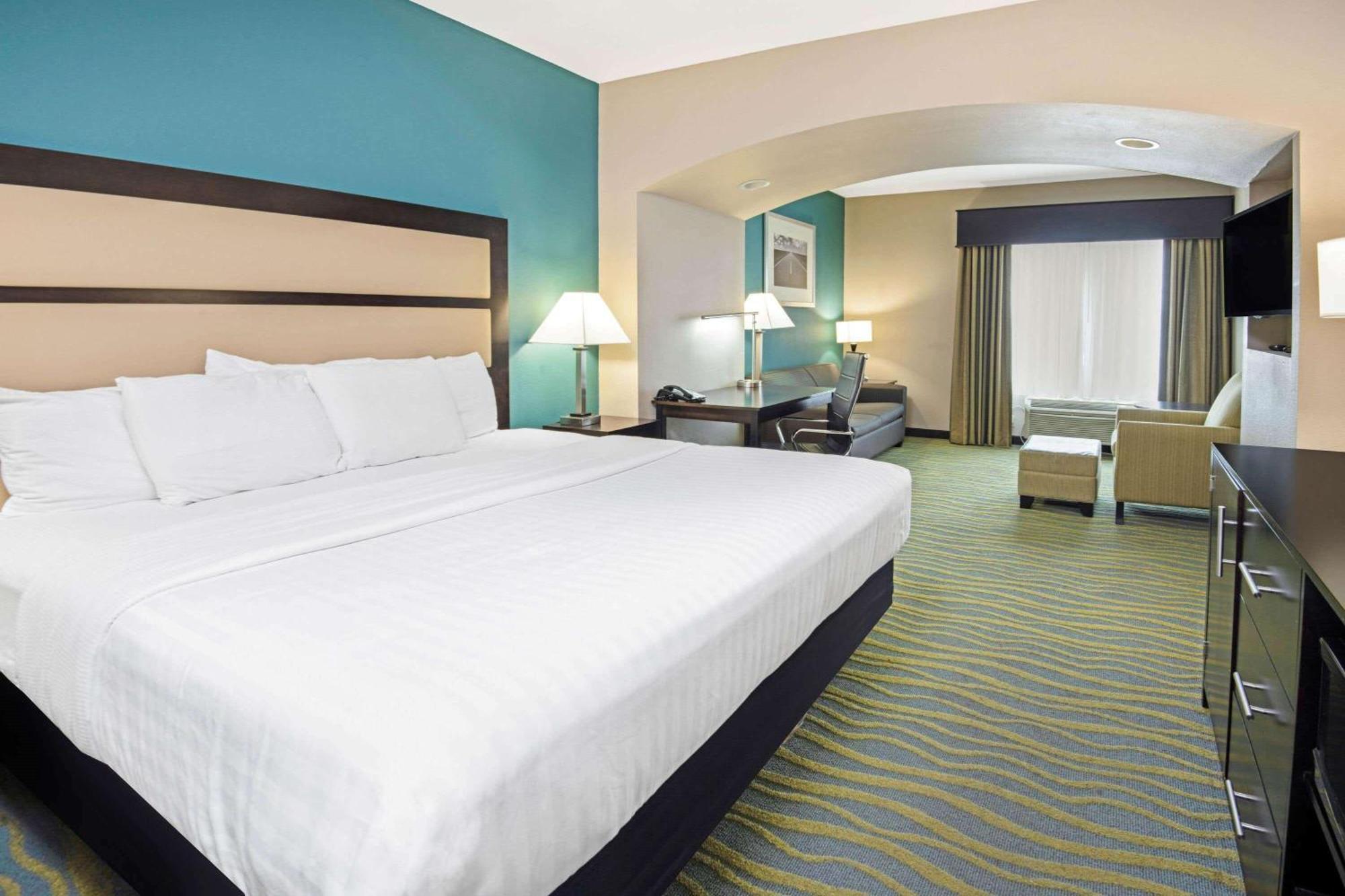 La Quinta Inn & Suites By Wyndham Дюрант Экстерьер фото